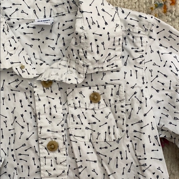 ⭐️Valentines arrow shirt - Picture 2 of 5